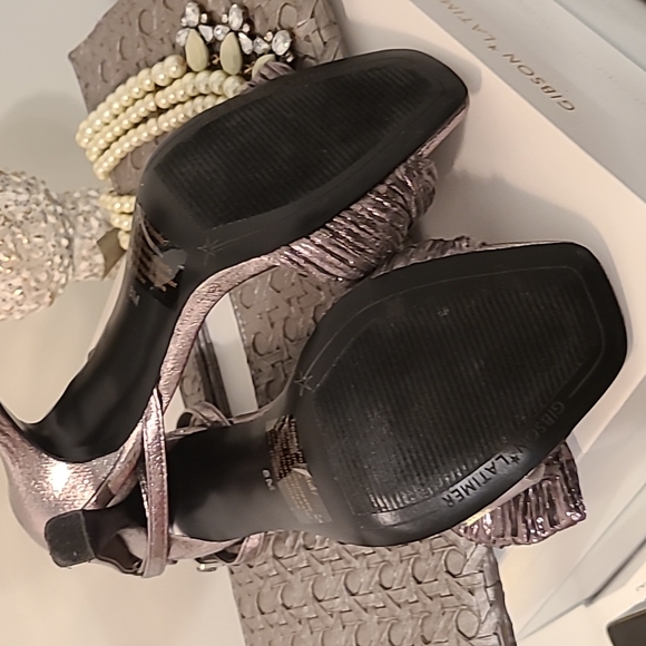 COPY - GIBSON 🌟 LATIMER TAWNY Lame' PEWTER Ankle Strap Bow Detail Dress SANDALS - Picture 5 of 6